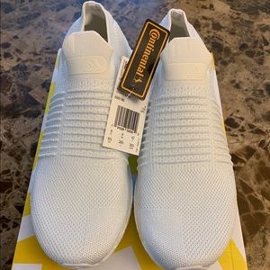 Adidas UltraBoost White Laceless BB6146 Mens 8.5